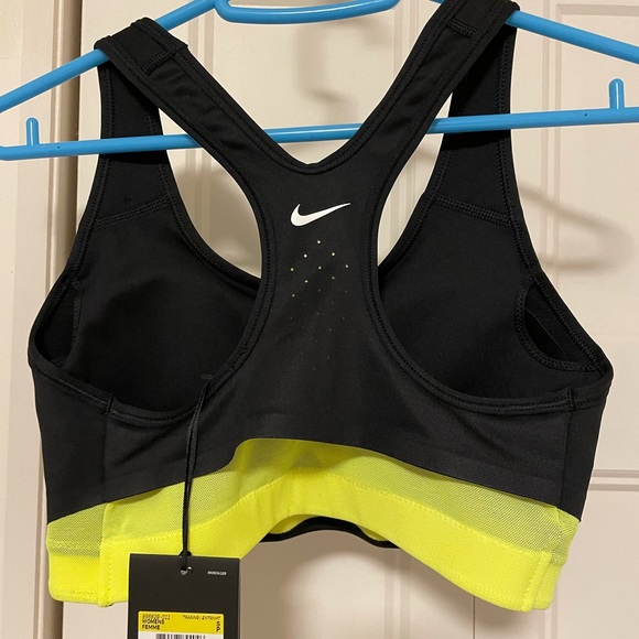 Nike pro classic swoosh bra - Picture 2 of 4